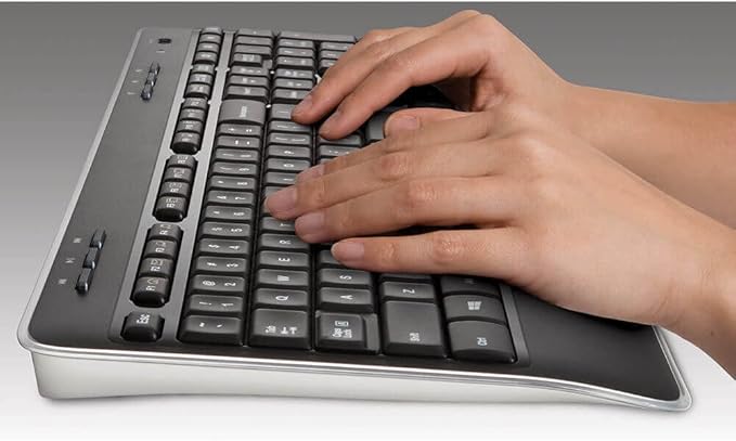 Logitech MK520 Wireless Keyboard and Mouse Combo