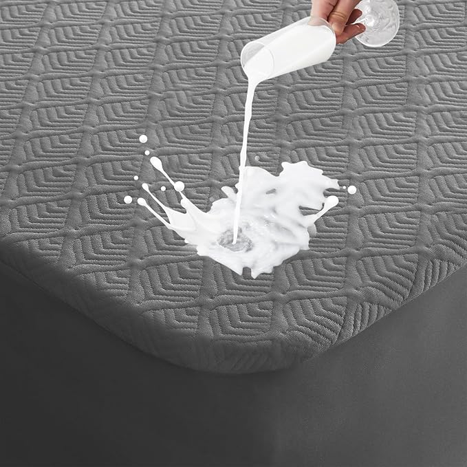 King Mattress Protector, Waterproof Mattress Pad Washable Rayon Mattress Cover Breathable Noiseless Bed Protector 3D Patterns 5" - 21'' Elastic Fitted Deep Pocket(Dark Grey)